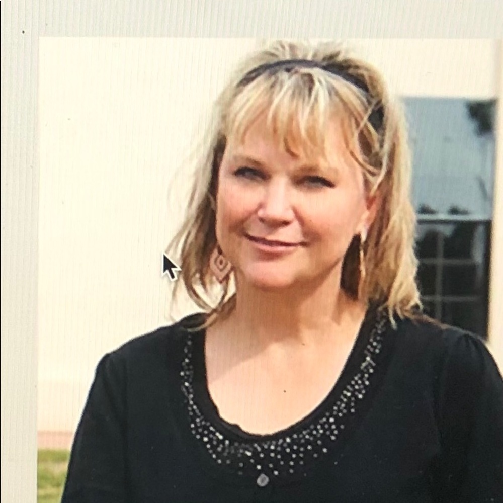 Meet your Posher, Joani